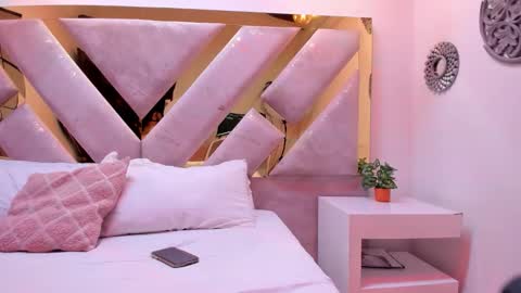 Brianna  online show from December 2025 11:41:02 AM