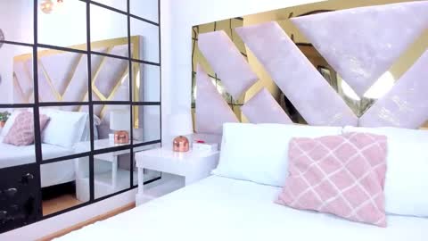 Brianna  online show from December 2025 12:47:01 PM