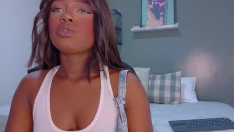 brianna online show from November 2025 07:46:02 PM