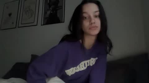 Snapshot of briannay0unggg chatting on March 2026 11:42:01 PM briannay0unggg online show from March 2026 11:42:01 PM