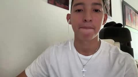 Snapshot of briannx_ chatting on December 2025 07:32:01 PM briannx_ online show from December 2025 07:32:01 PM