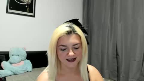 BriaShine online show from December 2025 02:26:01 PM