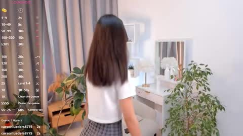 Hanna online show from November 2025 03:06:02 AM