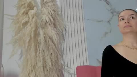    online show from October 2025 12:25:02 PM