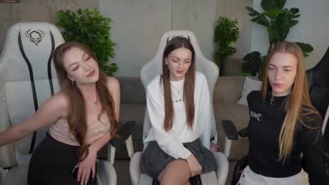 Diamonds Girls online show from September 2025 02:49:01 PM