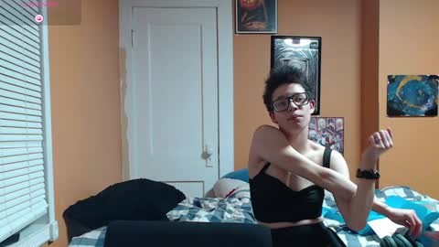 Snapshot of bright_pink_strawberry chatting on January 2025 12:55:02 AM Strawberry online show from January 2025 12:55:02 AM