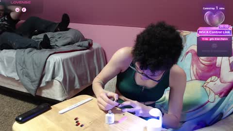 Snapshot of bright_pink_strawberry chatting on January 2025 10:26:02 PM Strawberry online show from January 2025 10:26:02 PM