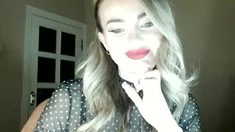 Snapshot of brightbliss chatting on March 2026 12:47:01 AM brightbliss online show from March 2026 12:47:01 AM