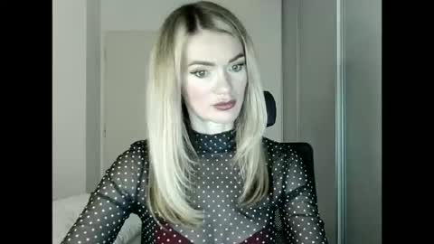 Snapshot of brightbliss chatting on April 2026 11:18:02 PM brightbliss online show from April 2026 11:18:02 PM