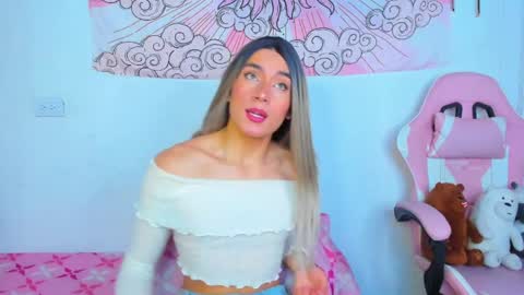 Snapshot of brihanna_cooper chatting on April 2026 02:03:02 PM bri online show from April 2026 02:03:02 PM