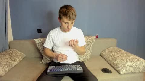 Snapshot of bristlebback chatting on September 2025 05:01:02 PM bristlebback online show from September 2025 05:01:02 PM