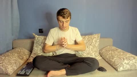 Snapshot of bristlebback chatting on September 2025 04:18:01 PM bristlebback online show from September 2025 04:18:01 PM