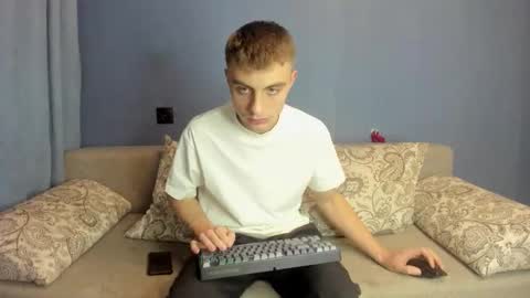 Snapshot of bristlebback chatting on September 2025 06:10:02 PM bristlebback online show from September 2025 06:10:02 PM