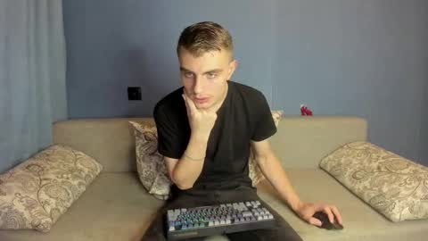 Snapshot of bristlebback chatting on September 2025 01:12:02 PM bristlebback online show from September 2025 01:12:02 PM