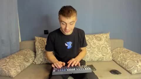 Snapshot of bristlebback chatting on September 2025 06:57:02 PM bristlebback online show from September 2025 06:57:02 PM