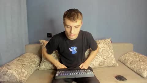 Snapshot of bristlebback chatting on October 2025 08:07:01 PM bristlebback online show from October 2025 08:07:01 PM