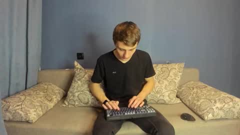 Snapshot of bristlebback chatting on November 2025 03:39:01 PM bristlebback online show from November 2025 03:39:01 PM