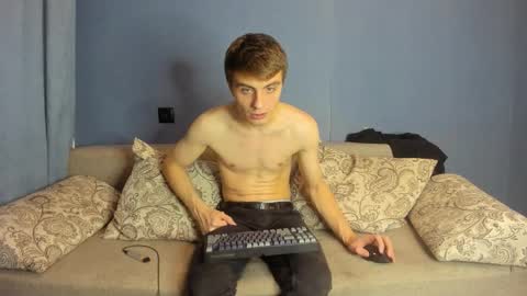 Snapshot of bristlebback chatting on November 2025 12:38:01 PM bristlebback online show from November 2025 12:38:01 PM