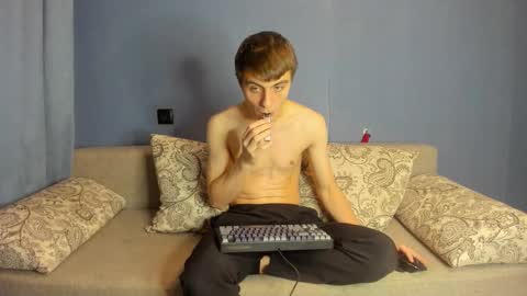 Snapshot of bristlebback chatting on November 2025 08:41:02 PM bristlebback online show from November 2025 08:41:02 PM