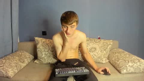 Snapshot of bristlebback chatting on November 2025 08:43:01 PM bristlebback online show from November 2025 08:43:01 PM