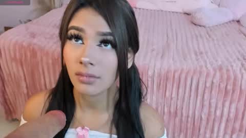 Snapshot of britanylin__ chatting on March 2026 09:15:02 AM britanylin__ online show from March 2026 09:15:02 AM