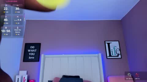 Britany online show from December 2025 07:41:01 PM