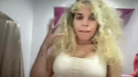 Snapshot of brithneysquirt chatting on November 2025 02:28:01 AM brithneysquirt online show from November 2025 02:28:01 AM