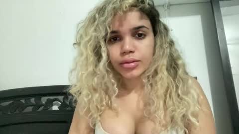 Snapshot of brithneysquirt chatting on December 2025 01:02:02 AM brithneysquirt online show from December 2025 01:02:02 AM