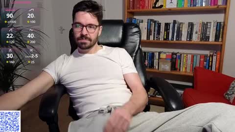 Snapshot of britishpoet chatting on December 2024 01:32:01 PM Callum online show from December 2024 01:32:01 PM