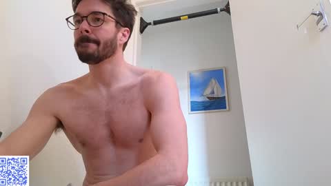 Snapshot of britishpoet chatting on January 2025 12:19:02 PM Callum online show from January 2025 12:19:02 PM