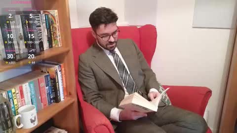 Snapshot of britishpoet69 chatting on November 2025 02:28:01 PM British Poet online show from November 2025 02:28:01 PM