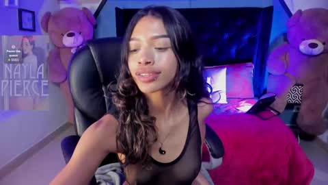 Snapshot of britney_collins_ chatting on May 2026 02:26:01 PM britney_collins_ online show from May 2026 02:26:01 PM