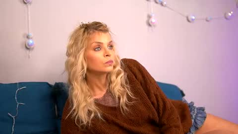 britneyhudson online show from November 2025 05:21:01 AM