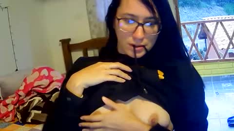 Snapshot of brittanycheekss chatting on December 2024 11:18:01 AM brittanycheeks1 online show from December 2024 11:18:01 AM