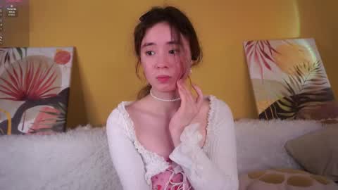 Snapshot of britthe chatting on May 2026 01:40:01 PM Lina online show from May 2026 01:40:01 PM