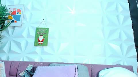 Snapshot of briyit_doll chatting on December 2024 04:38:02 PM BRIYIT online show from December 2024 04:38:02 PM