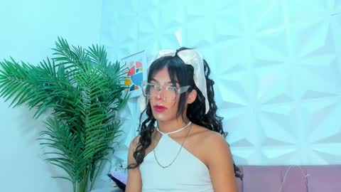 Snapshot of briyit_doll chatting on January 2025 02:03:02 AM BRIYIT online show from January 2025 02:03:02 AM