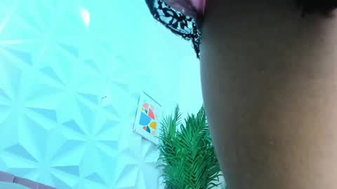 Snapshot of briyit_doll chatting on January 2025 09:36:02 AM BRIYIT online show from January 2025 09:36:02 AM