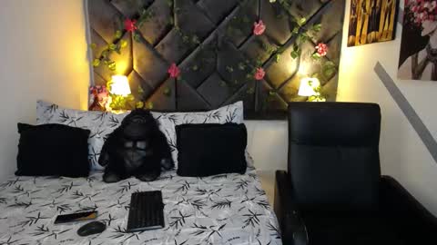 Briyith Gonza online show from November 2025 10:32:02 PM