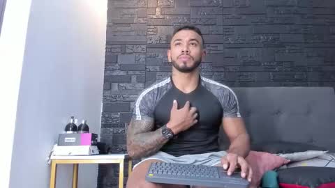 brock_hurn online show from November 2025 08:33:02 PM