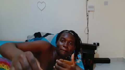 broken_haloo online show from April 2026 06:57:01 PM