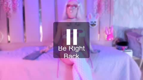     online show from October 2025 03:47:02 PM