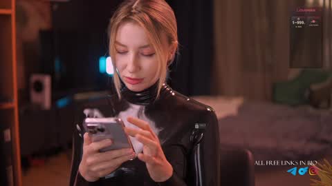 Snapshot of bronnica chatting on December 2024 02:49:02 PM Anna online show from December 2024 02:49:02 PM