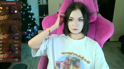 Snapshot of broodmommyy3 chatting on January 2025 10:13:02 PM Martha online show from January 2025 10:13:02 PM