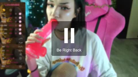 Snapshot of broodmommyy3 chatting on January 2025 10:44:02 PM Martha online show from January 2025 10:44:02 PM