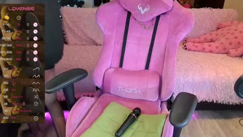 Snapshot of broodmommyy3 chatting on February 2025 03:55:02 AM Martha online show from February 2025 03:55:02 AM