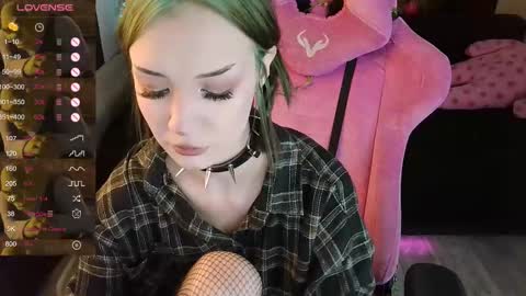 Snapshot of broodmommyy3 chatting on February 2025 10:44:02 AM Martha online show from February 2025 10:44:02 AM