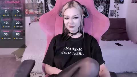 Snapshot of broodmommyy3 chatting on September 2025 11:44:01 AM Martha online show from September 2025 11:44:01 AM