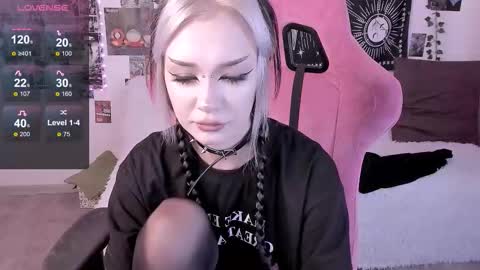 Snapshot of broodmommyy3 chatting on September 2025 09:22:02 AM Martha online show from September 2025 09:22:02 AM