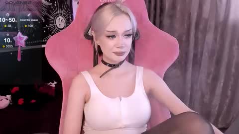 Snapshot of broodmommyy3 chatting on October 2025 11:09:01 AM Martha online show from October 2025 11:09:01 AM